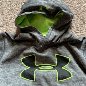 Youth xl under armour hoodie